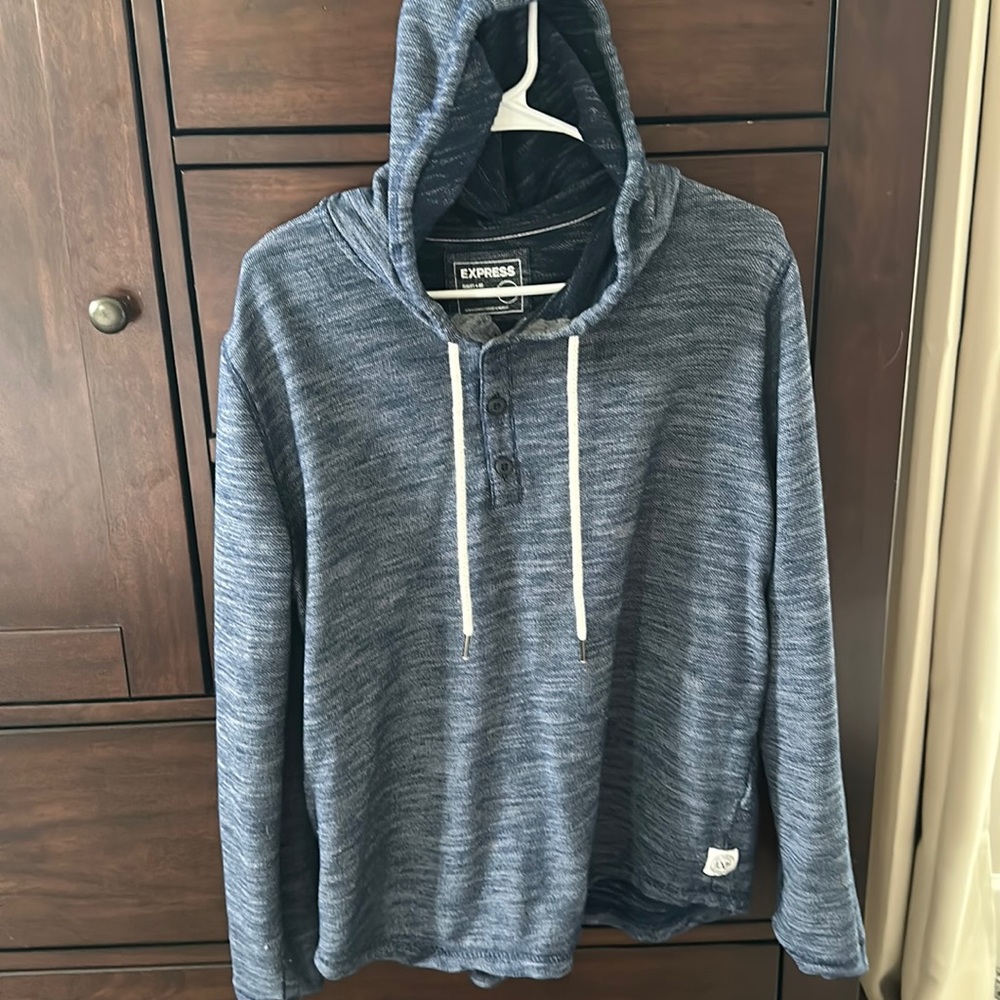 Men’s hooded shirt